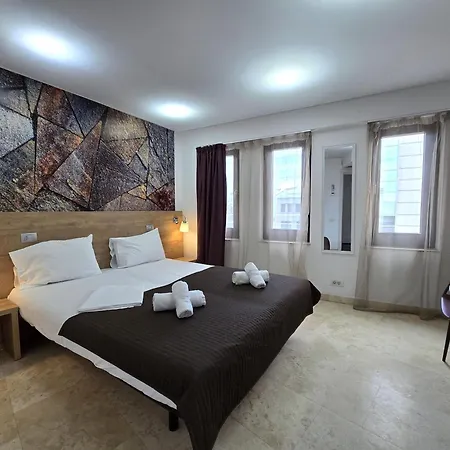 Lejlighedshotel Dacia 3*